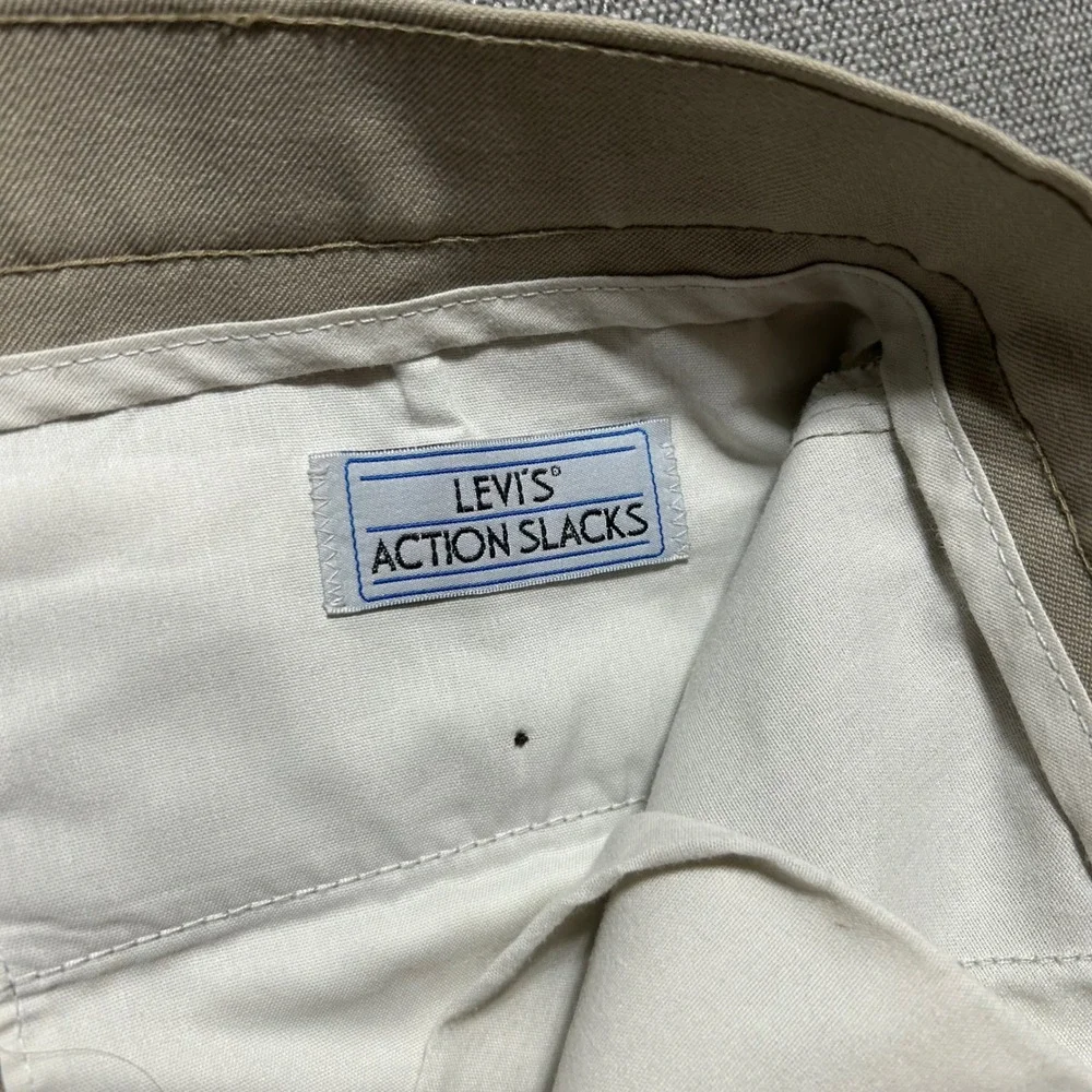 VTG Levi's Action Slacks Men 44x30 (Fits 44x29) Tan Khaki Dacron Polyester 1995